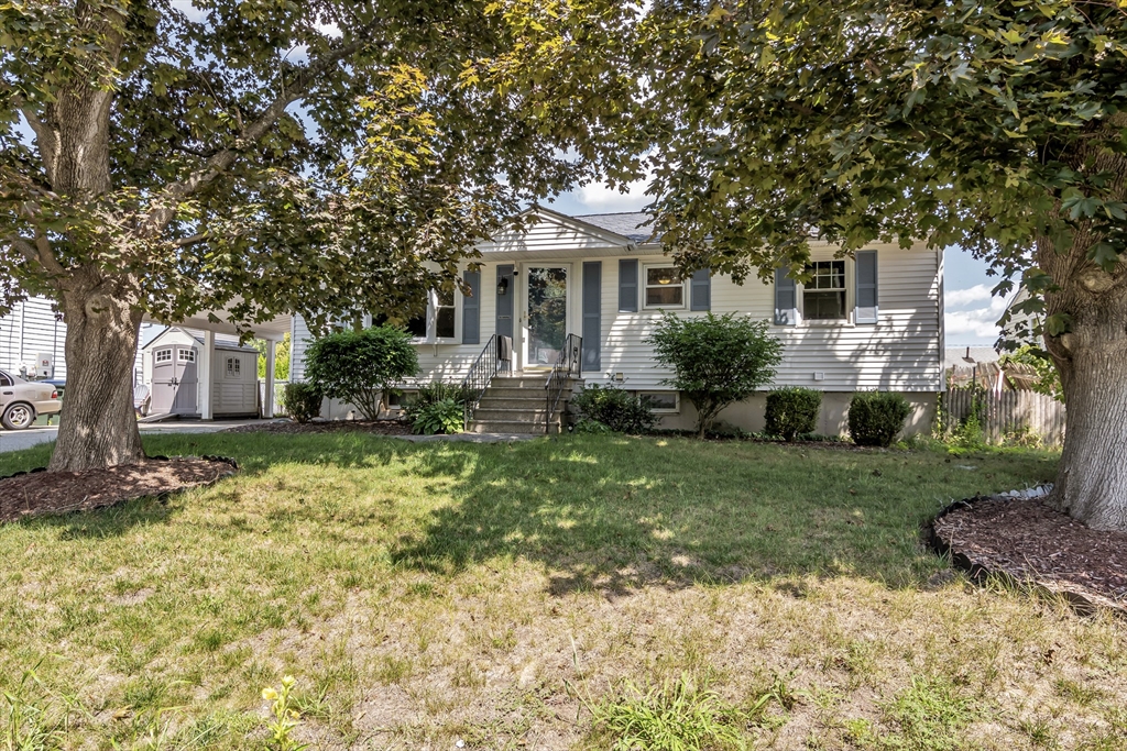 12 Oakland in Lawrence