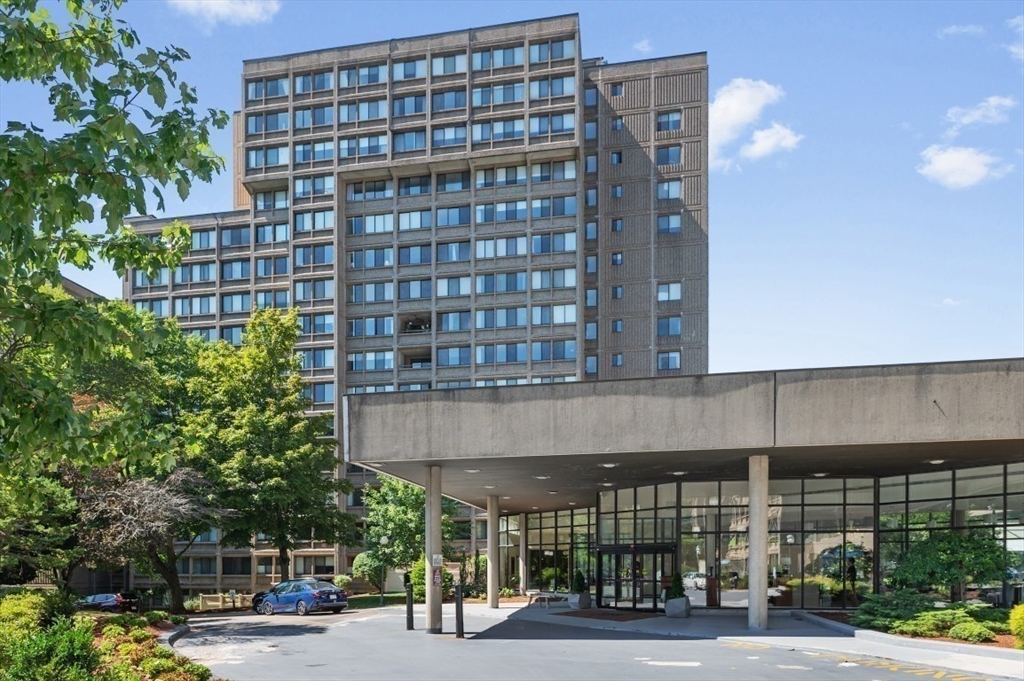 250 Hammond Pond Parkway #1105S in Chestnut Hill