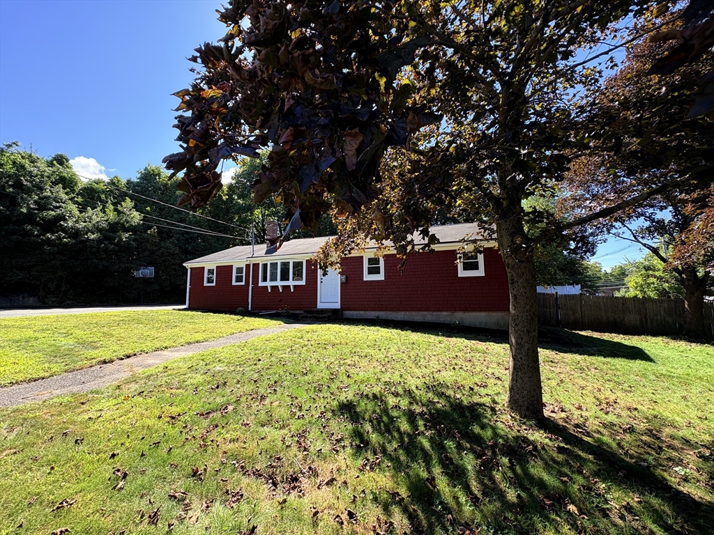 38 Frank St in Middleboro