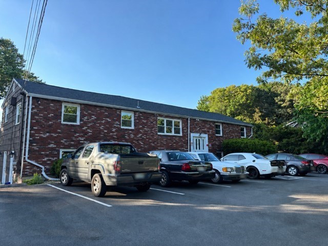 1122 Ocean St in Marshfield