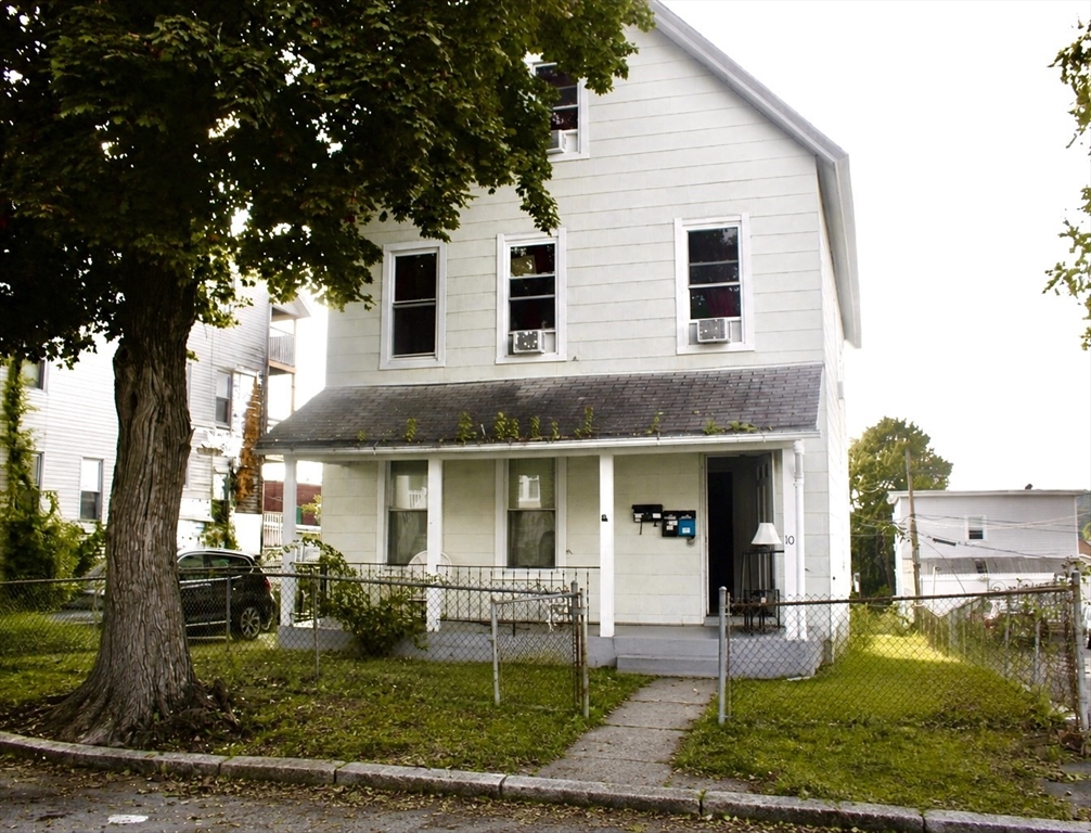 10 Hollywood St in Worcester