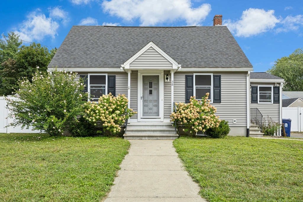 38 Oakdale Road in Wilmington