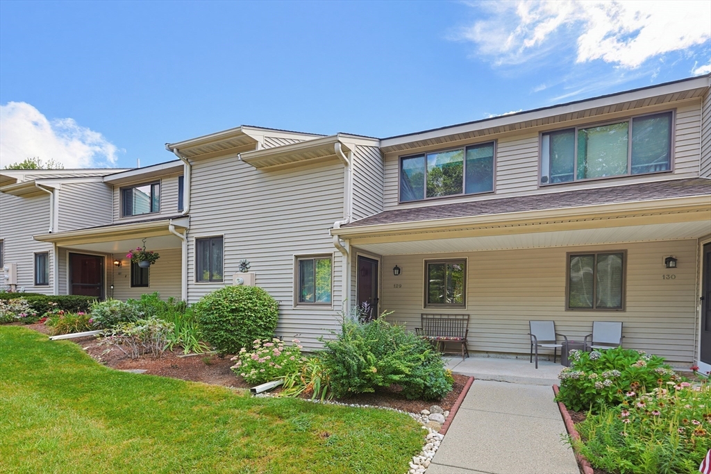 129 Highwood Drive #129 in Franklin