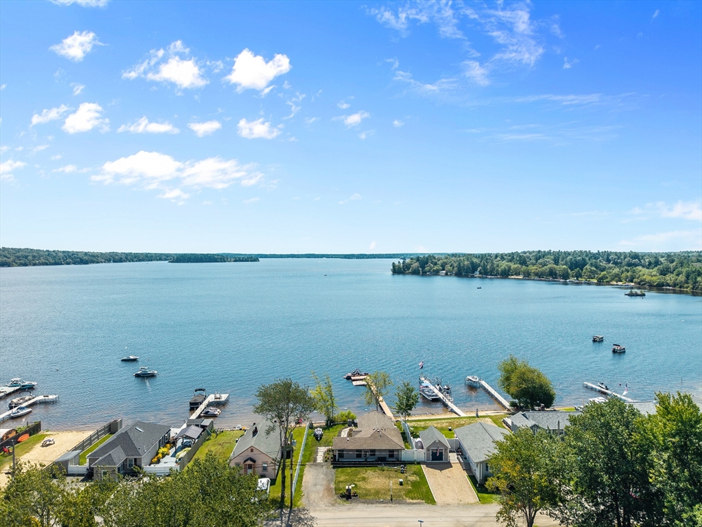 17 Shore Ave in Lakeville