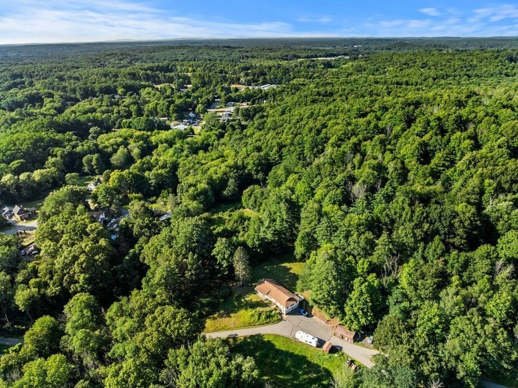 239 Lovers Ln in Haverhill