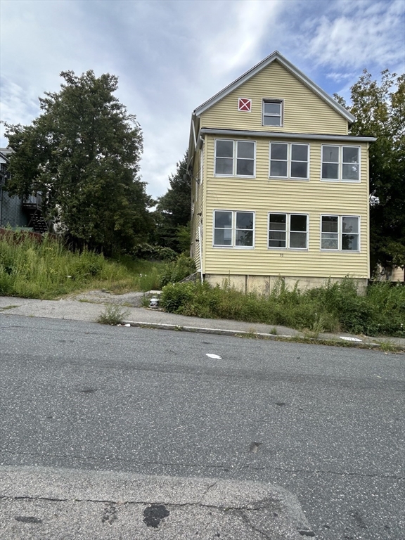 30 Penn Ave in Worcester