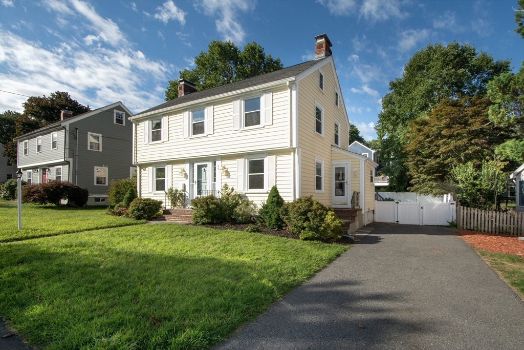 88 Elm St in Milton