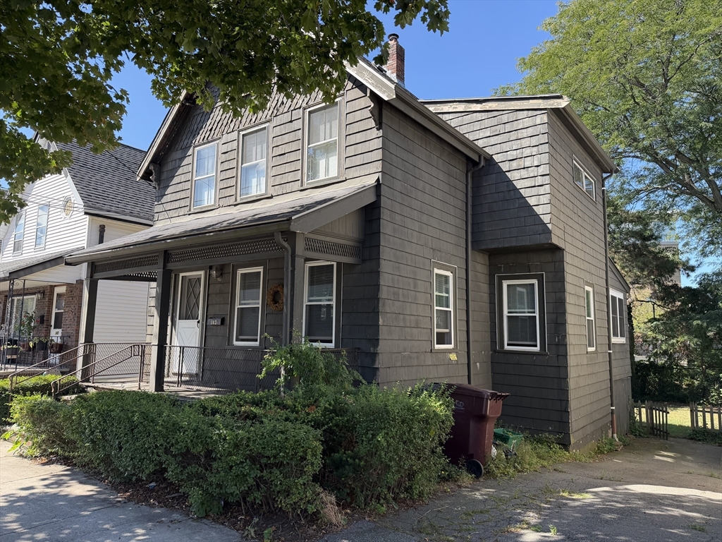 143 Bell Rock in Everett