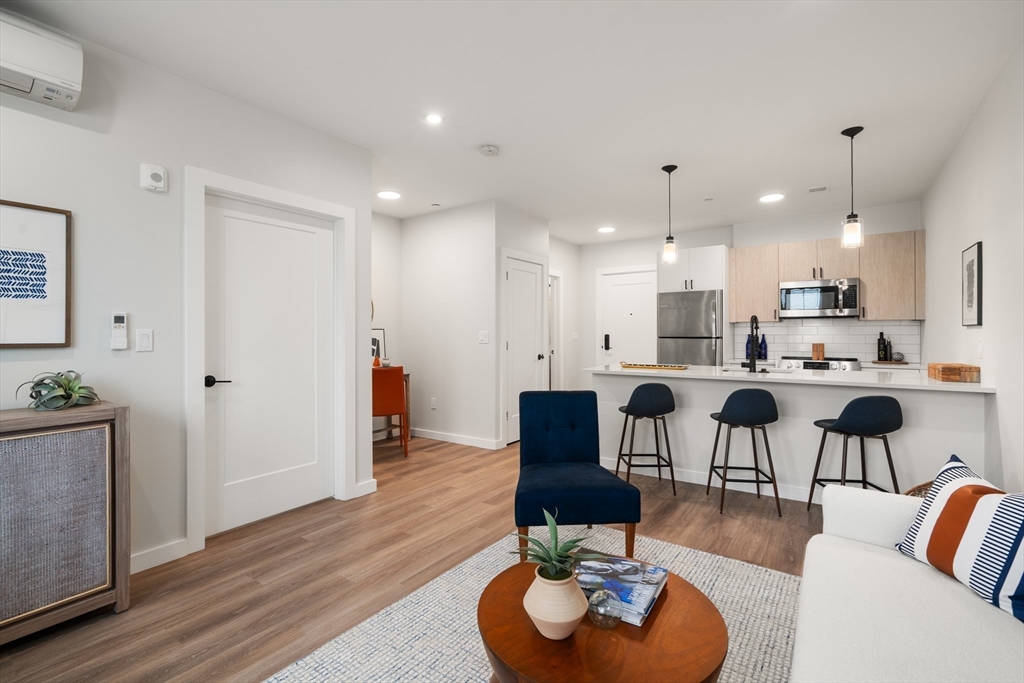 10 Somerset #U.305 in Winthrop