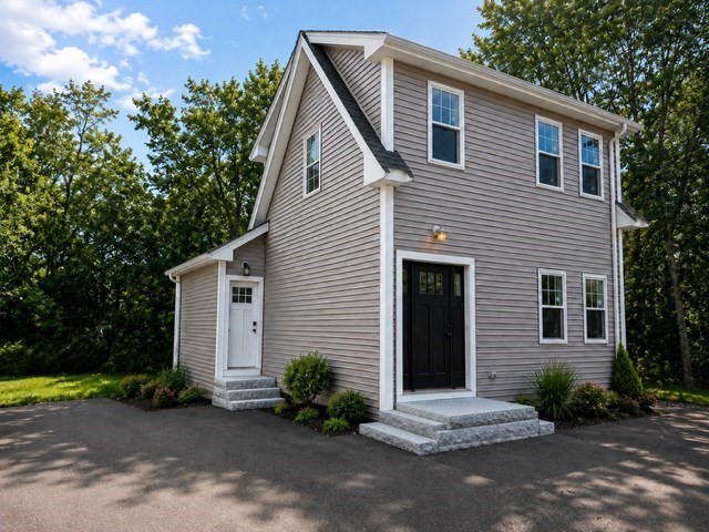 28 Hazelnut Pl in Dedham