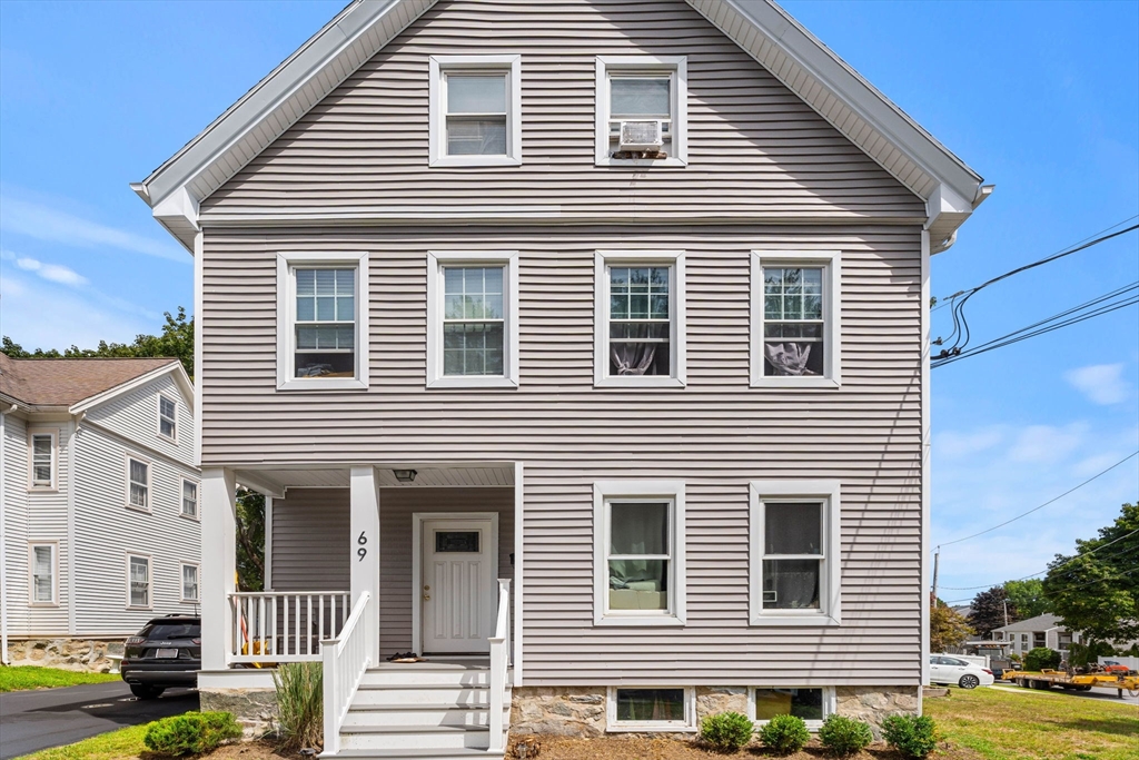 69 Prospect Ave in Norwood