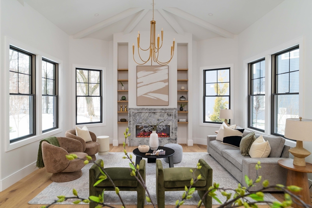 712 Watertown St #2 in Newtonville