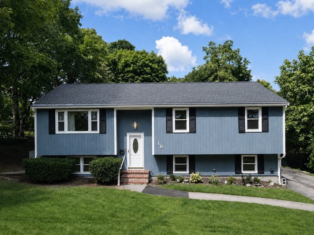16 Andrew Avenue in Hull