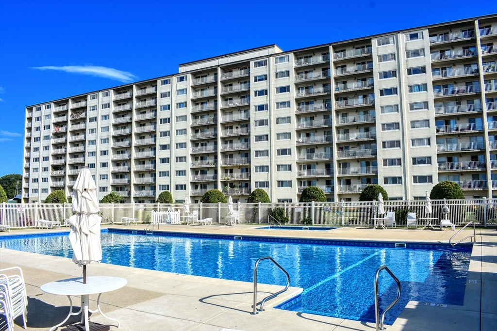 200 Cove Way #513 in Quincy