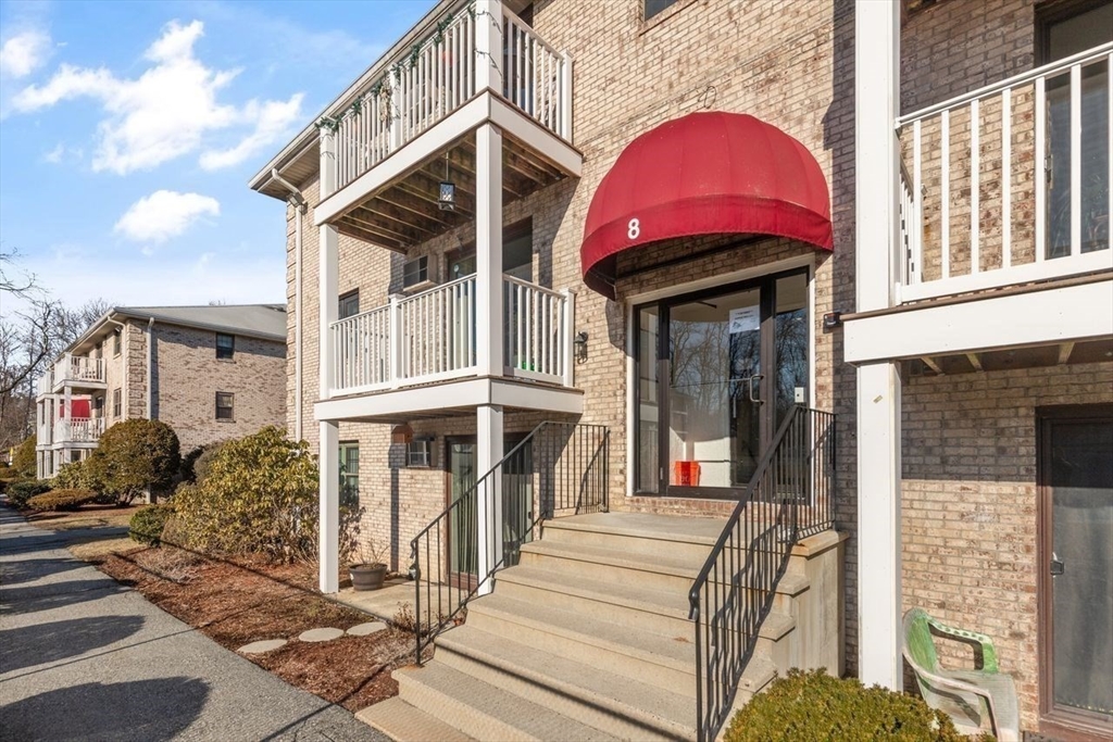 8 Kenmar Drive #72 in Billerica