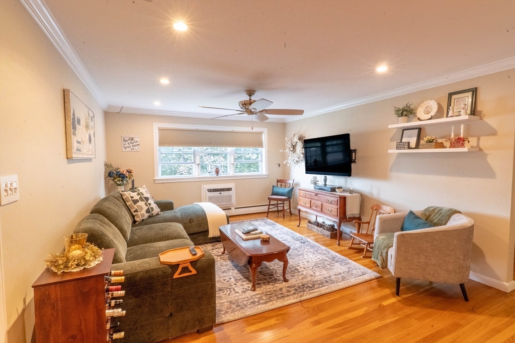 4 Nixon Ln #5 in Stoneham
