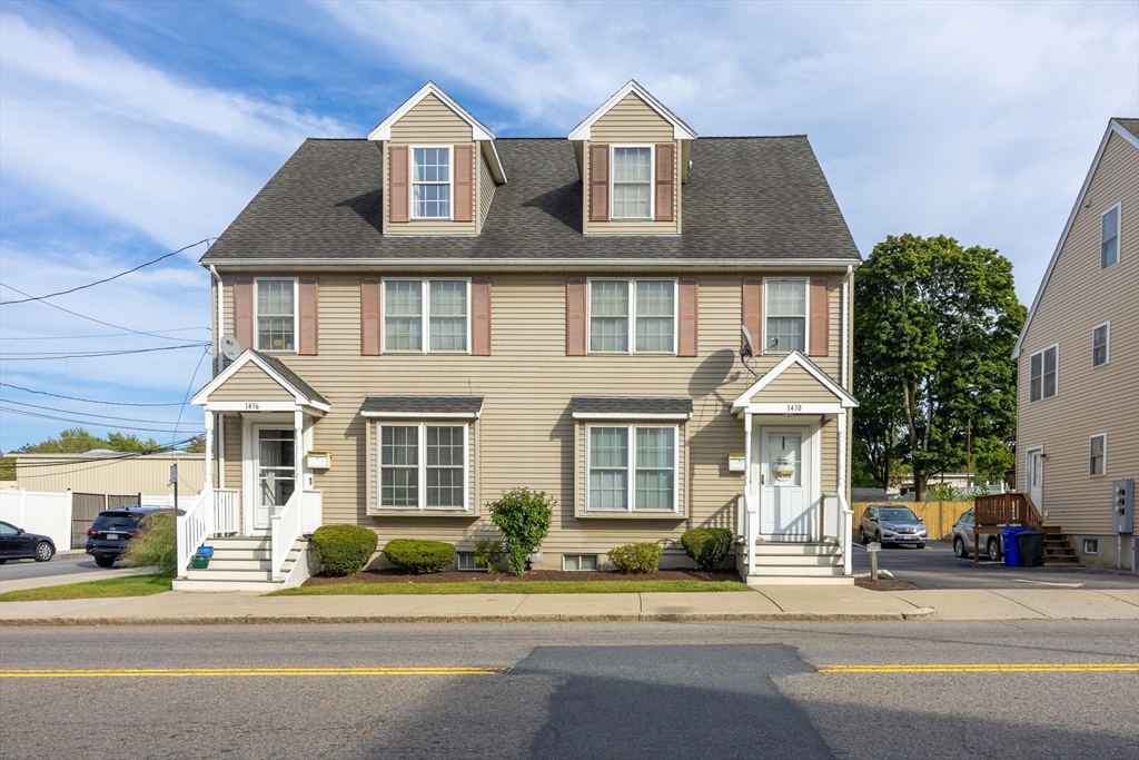 1438 Hyde Park Avenue in Hyde Park