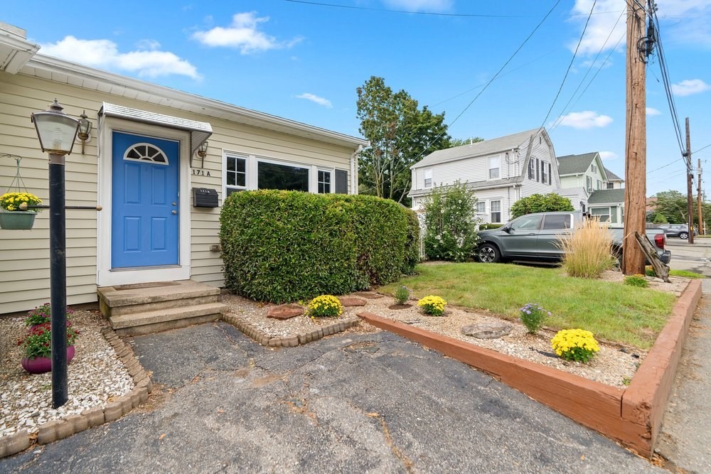 171 Lake St in Waltham