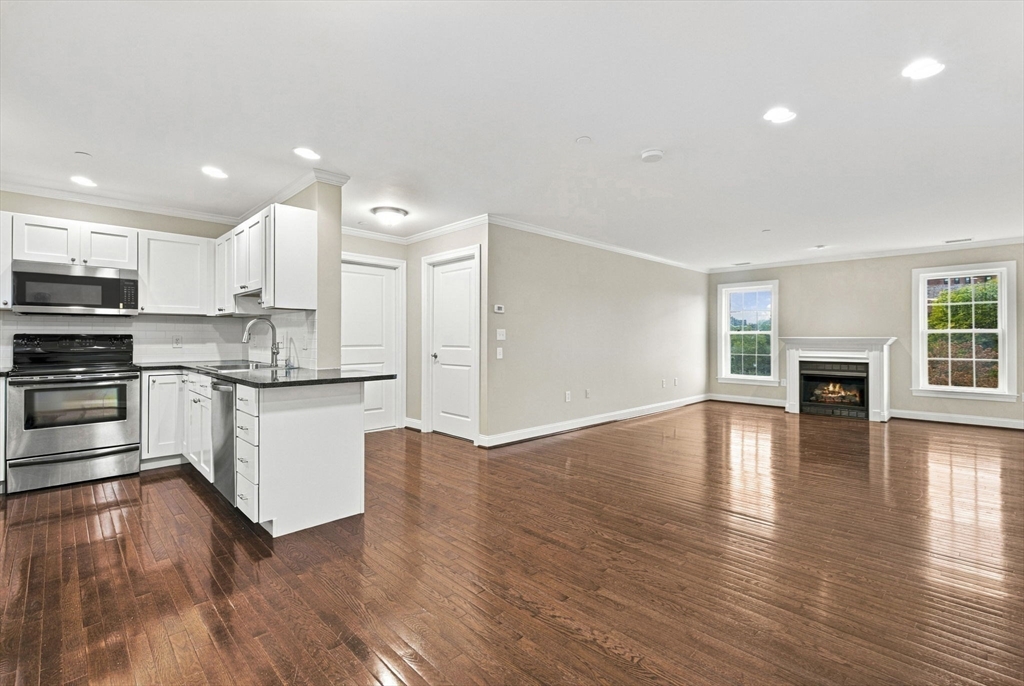 10 Crowninshield Street #306 in Peabody