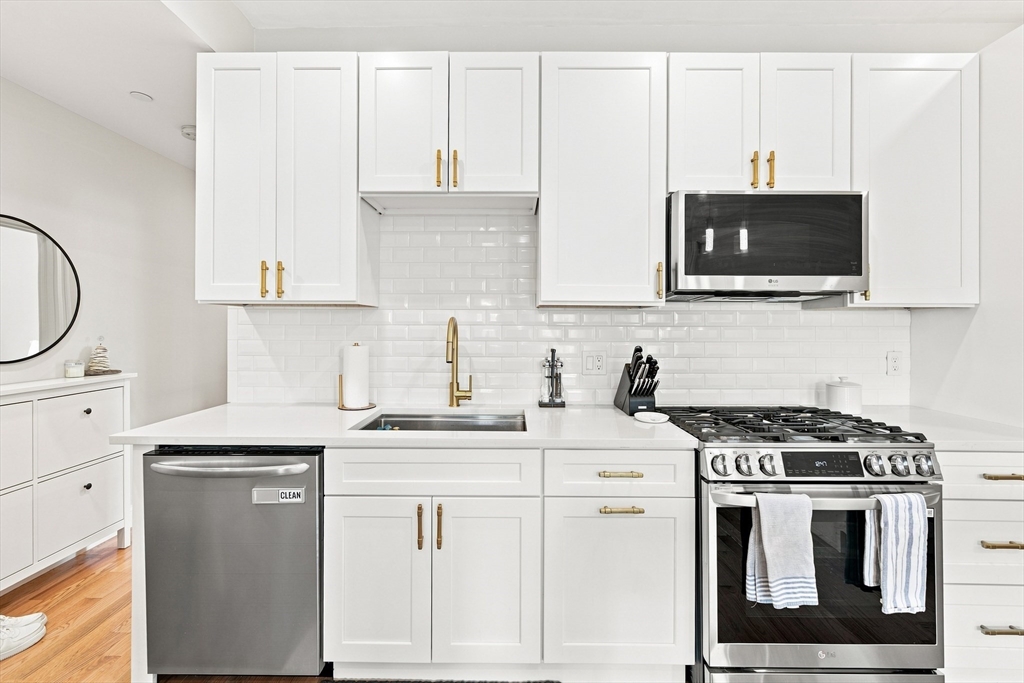 35 Somerset Ave #3A in Winthrop