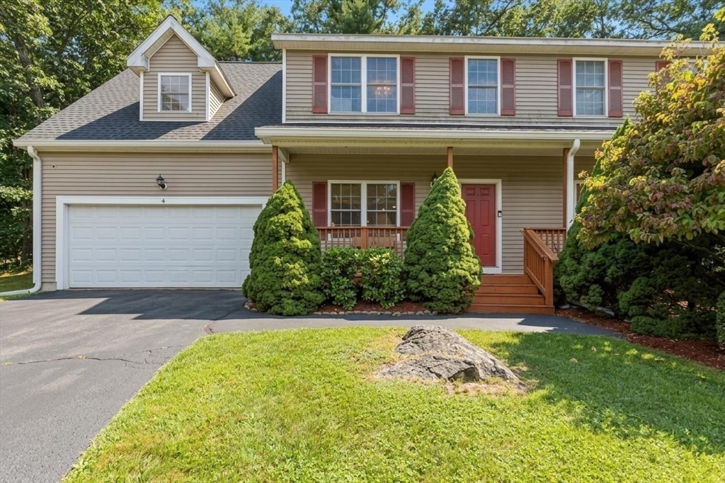 4 Oakes Circle #4 in Millbury