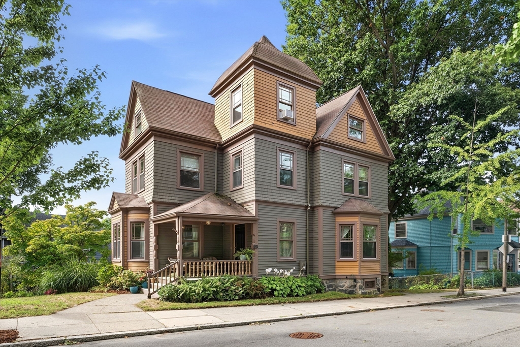 101 Ashmont St in Dorchester Center