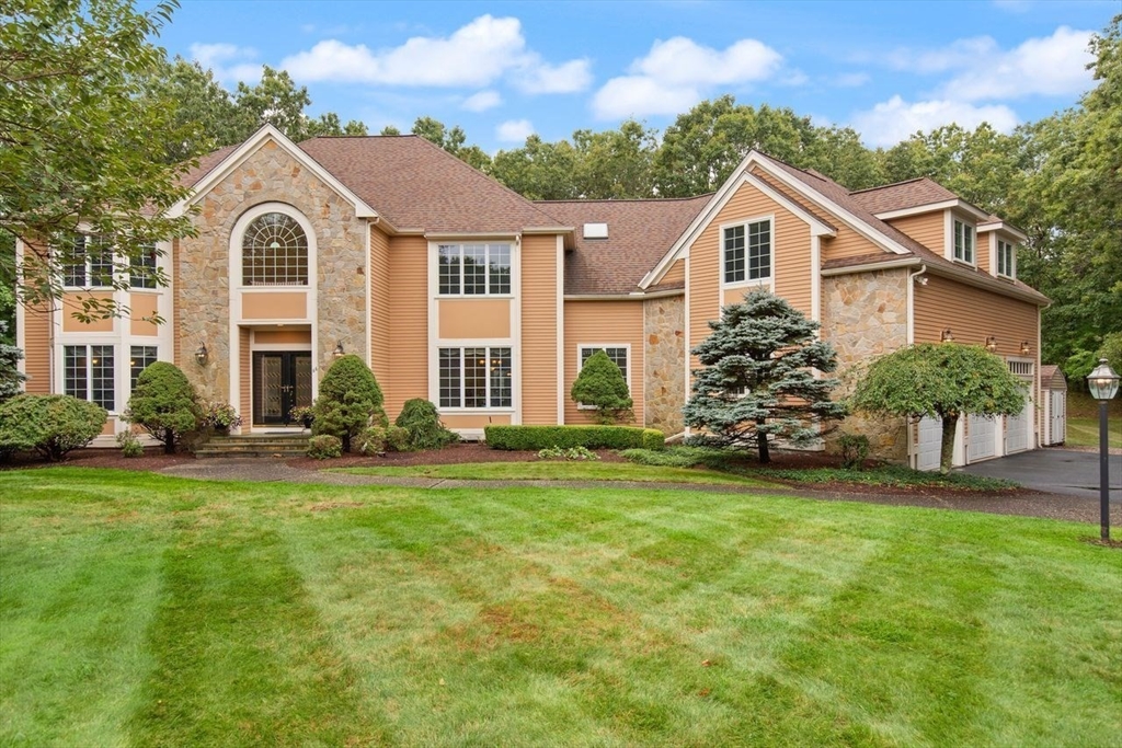 66 Eisenhower Dr in Sharon