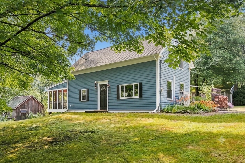 17 Spring Hill Rd in Byfield