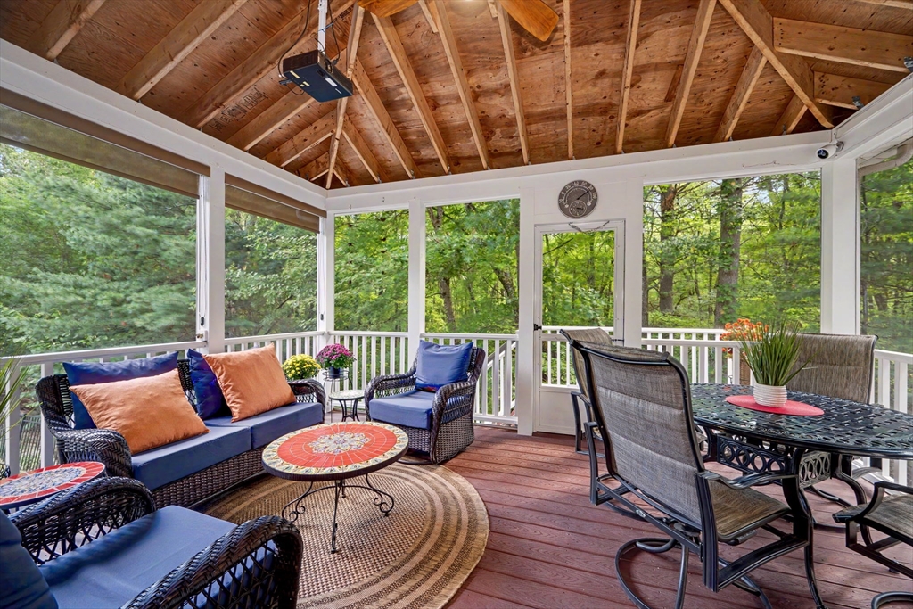 44 Ashwood Ave in Wilmington