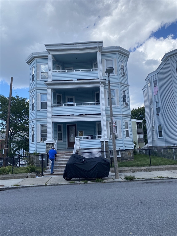 40 Woolson St in Mattapan