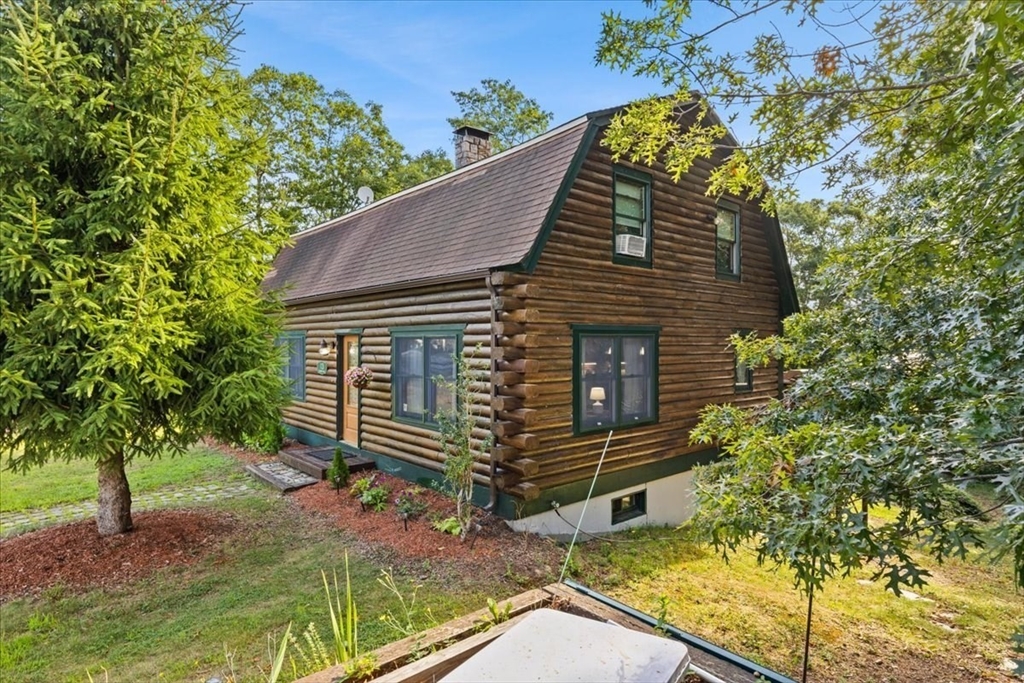 13 Skylark Ave in Plymouth