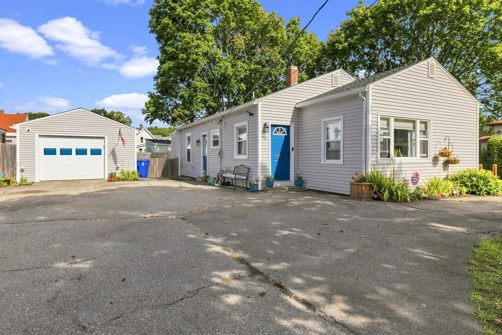 12 Waverly St in Taunton