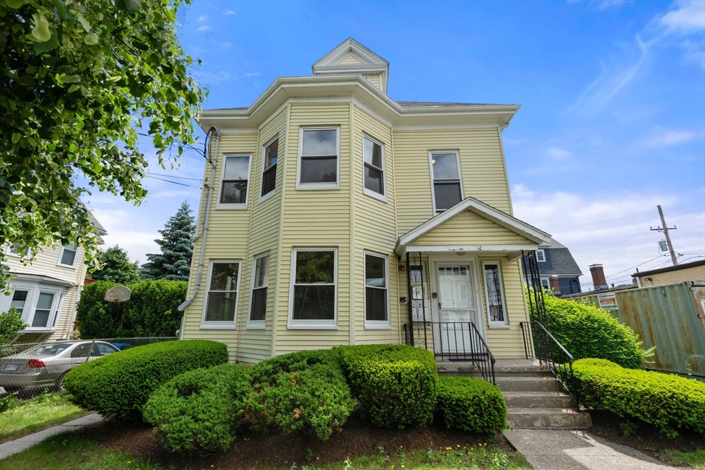 5 Marlboro St in Belmont