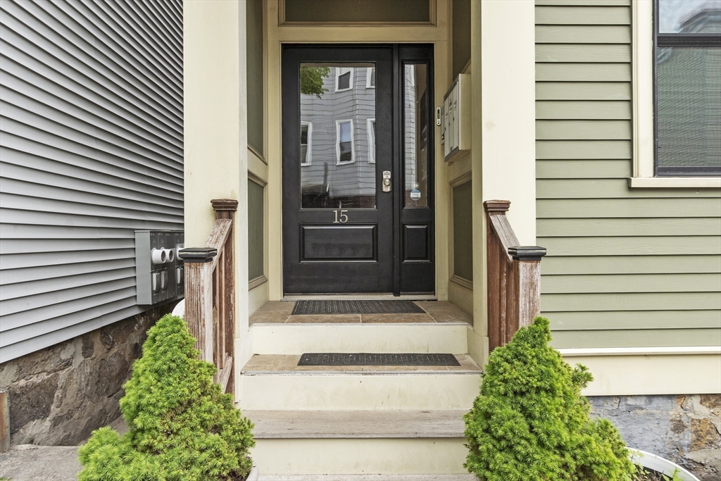 15 Howell St #3 in Dorchester