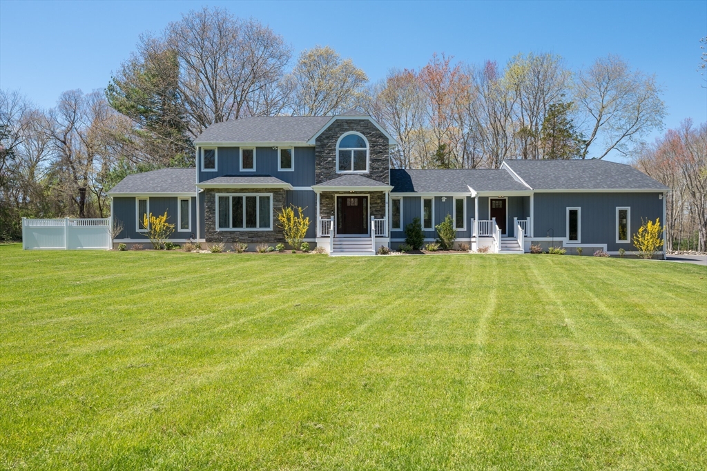 11 Walnut St in Assonet