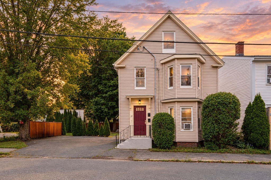 19 Charnock St #2 in Beverly