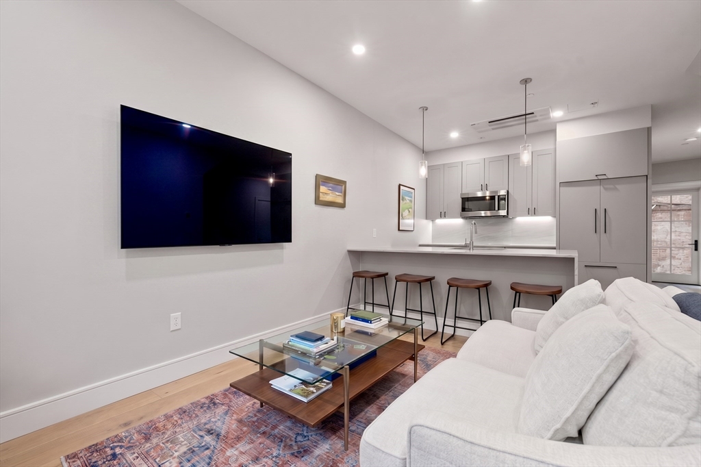 471 Hanover St #2 in Boston
