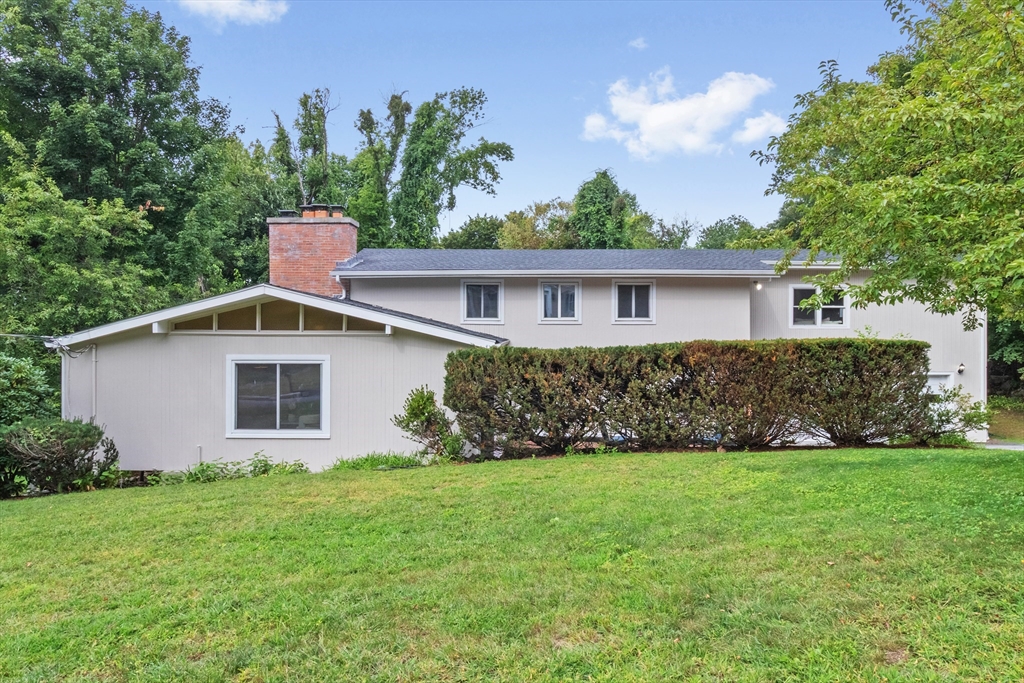 17 Churchill Rd in Winchester