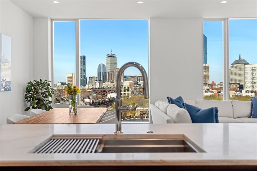 380 Harrison Ave #14-G in Boston