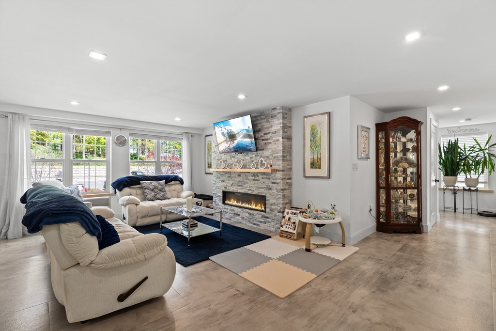 2253 Washington #1 in Canton