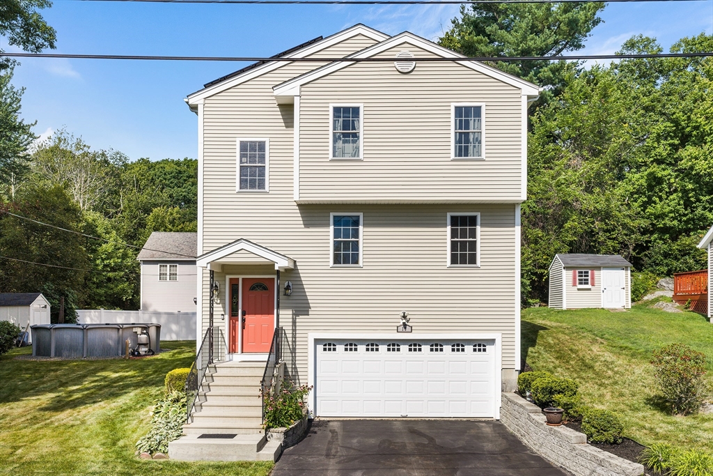 10 Egan Ave in Worcester
