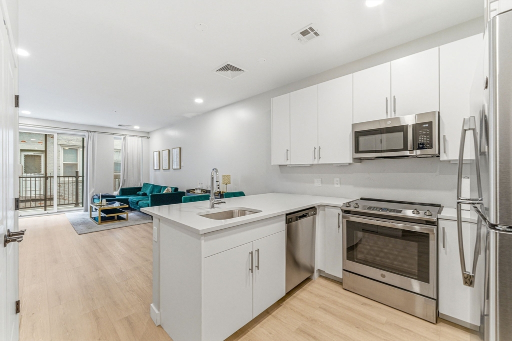 157 Chestnut #203 in Chelsea
