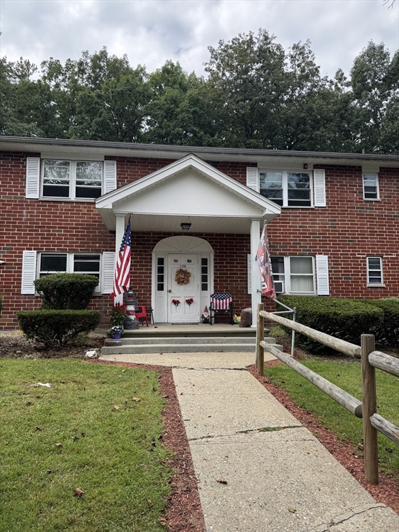124 Litchfield Pines Drive #C in Leominster
