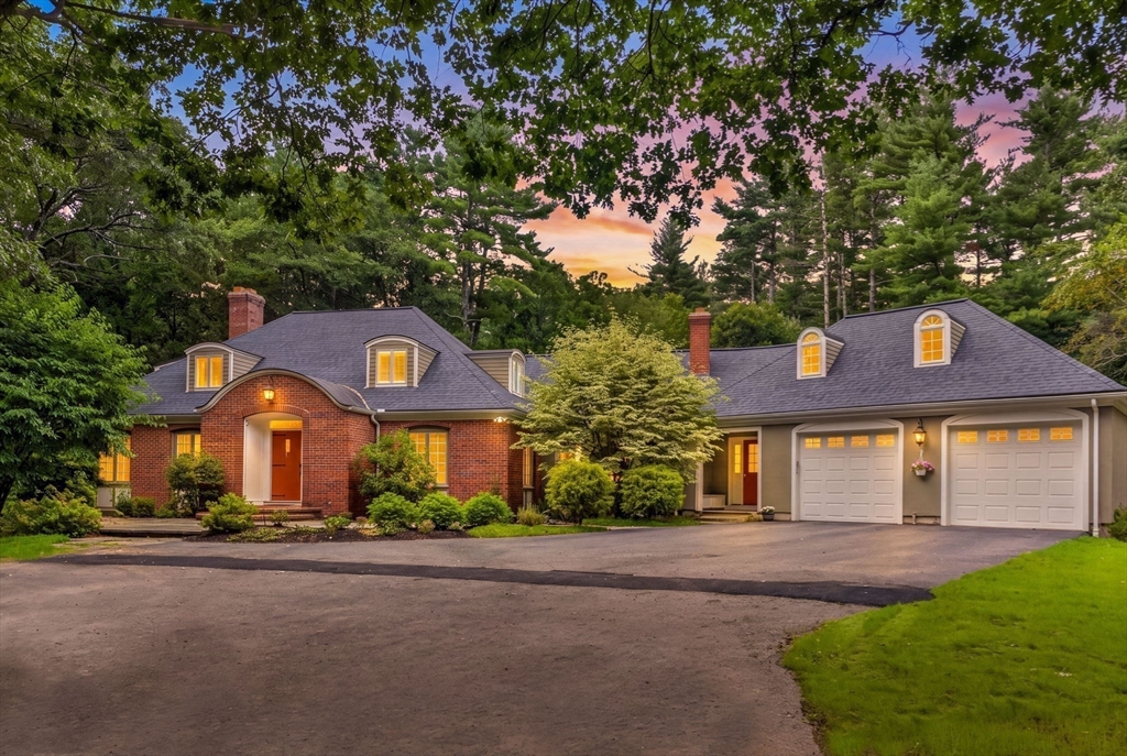 8 Buttercup Ln in Dover