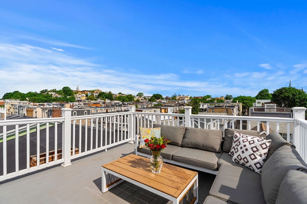 515 E 8th St #3 in Boston