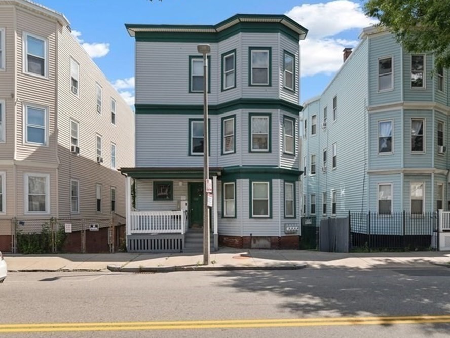 130 Boston St in Dorchester