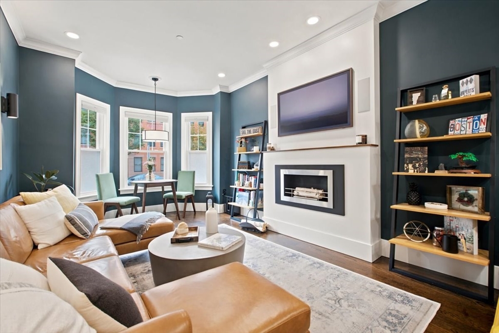 48 Chelsea St #1 in Boston