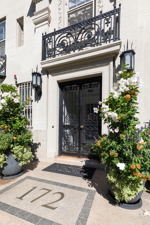 172 Beacon St #3 in Boston