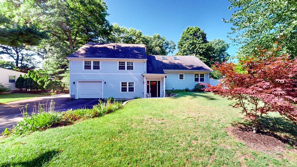 9 Fells Circle in Wellesley