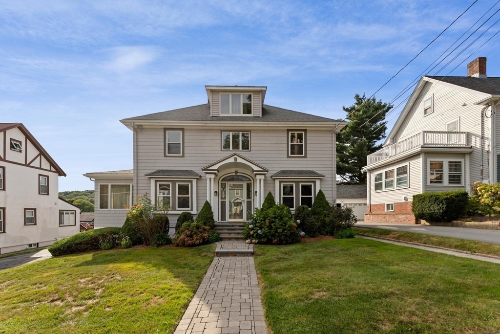 158 Common St in Watertown